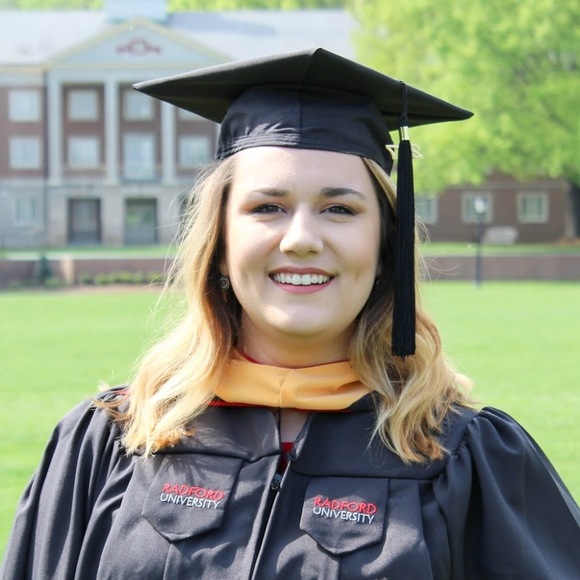 Meet your Posher, Claire - Picture 1 of 1